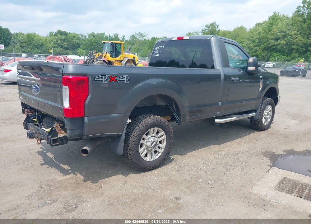 2017 FORD F-250 VIN: 1FTBF2B64HEE40421