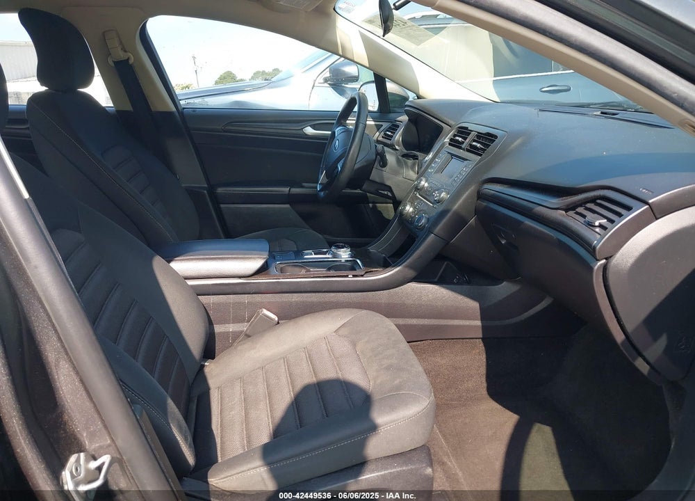 2018 FORD FUSION S VIN: 3FA6P0G78JR126624