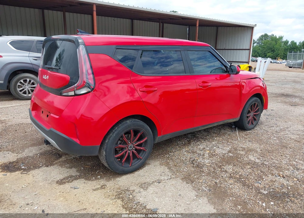 2023 KIA SOUL VIN: KNDJ23AU9P7211717