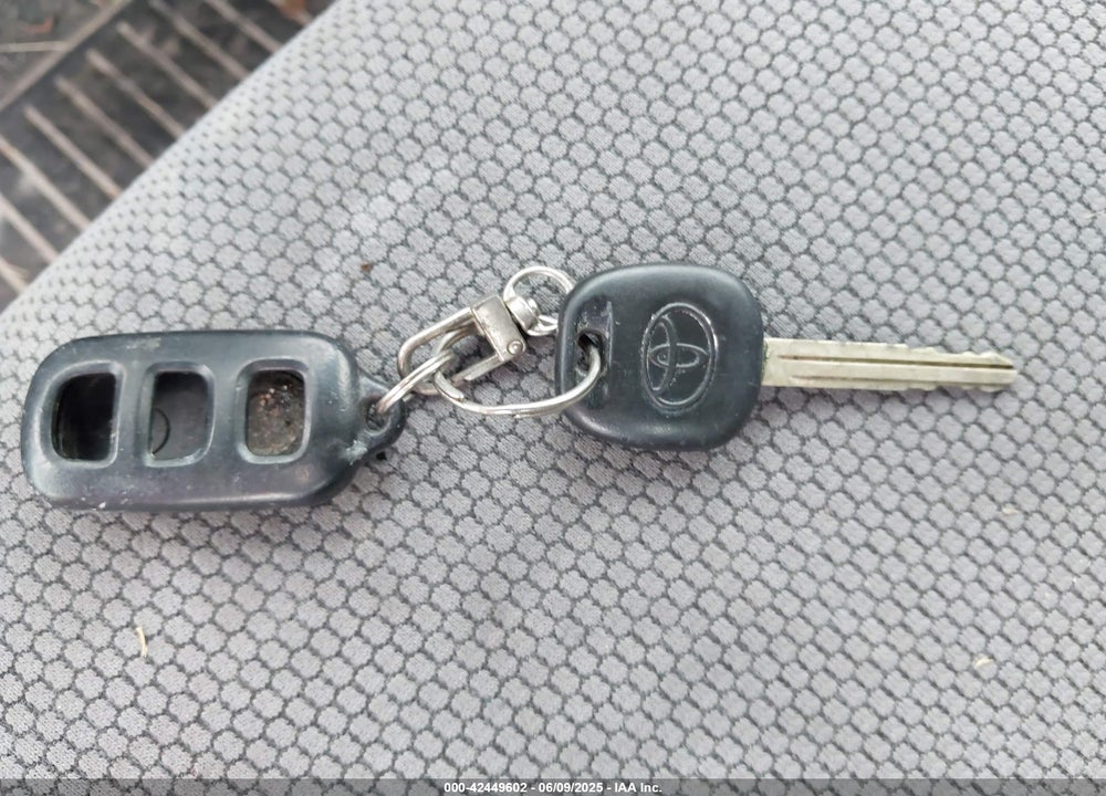 2006 TOYOTA MATRIX/XR VIN: 2T1KR32E56C608846