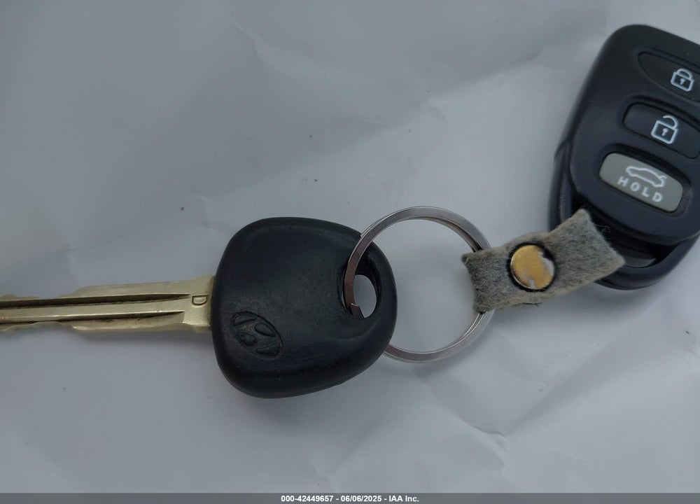 2010 HYUNDAI ELANTRA VIN: KMHDU4AD8AU167114