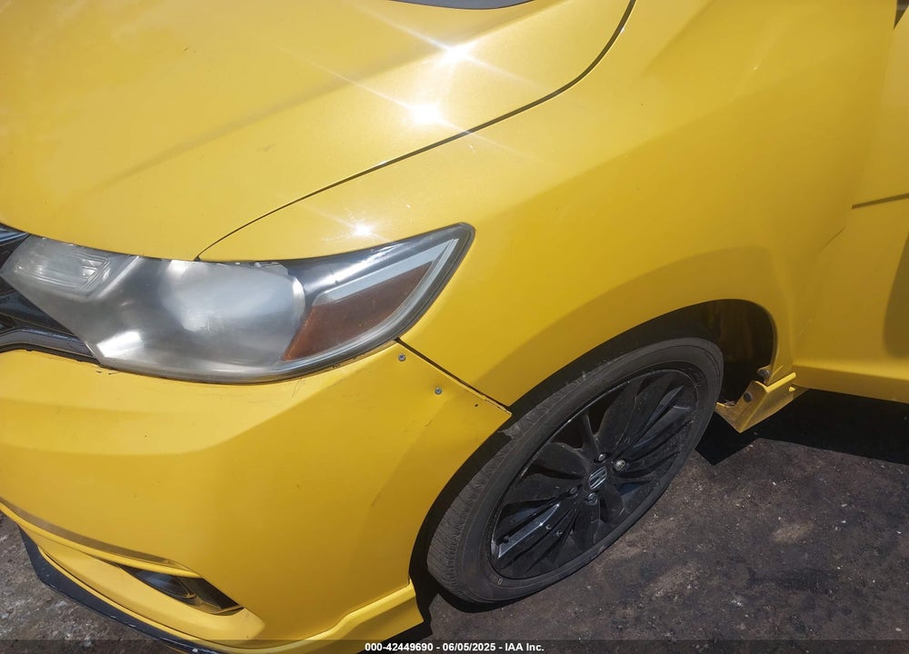 2018 HONDA FIT VIN: 3HGGK5H75JM715170