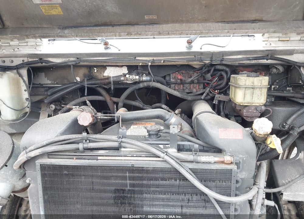 2001 FREIGHTLINER CHASSIS M LINE WALK-IN VAN VIN: 4UZAANBW31CH53133