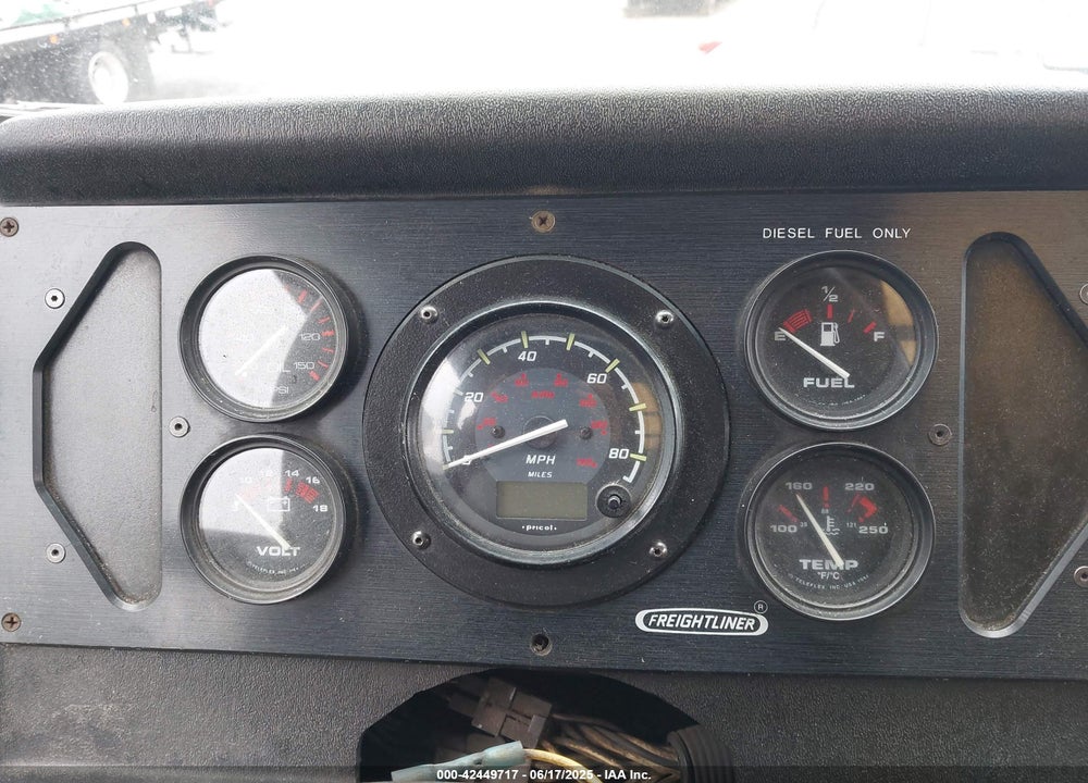 2001 FREIGHTLINER CHASSIS M LINE WALK-IN VAN VIN: 4UZAANBW31CH53133