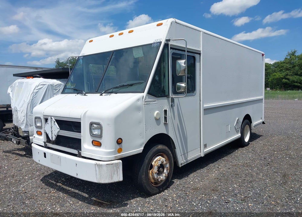 2001 FREIGHTLINER CHASSIS M LINE WALK-IN VAN VIN: 4UZAANBW31CH53133