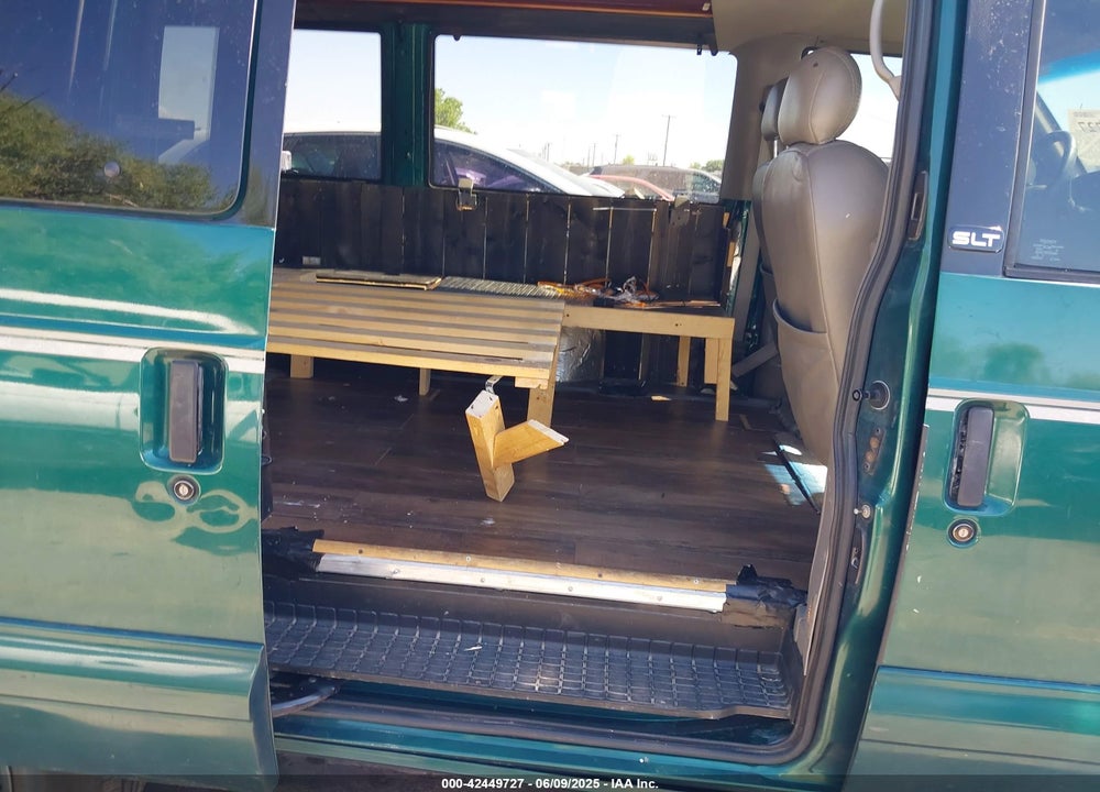 1998 GMC SAFARI SLE VIN: 1GKEL19W6WB538262