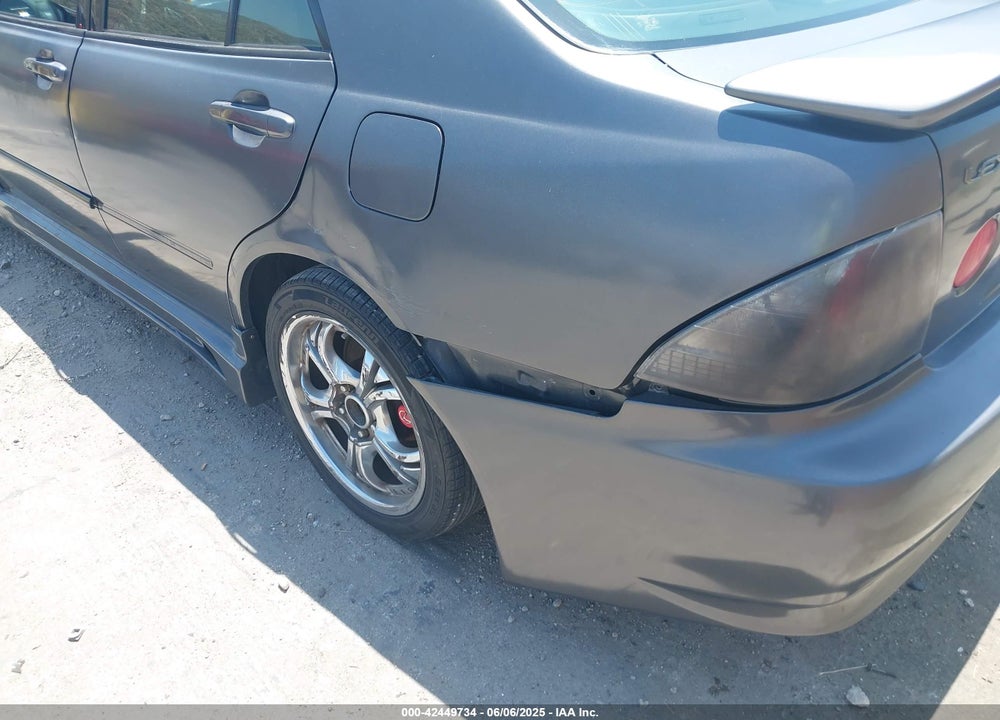 2002 LEXUS IS 300 VIN: JTHBD192920061503