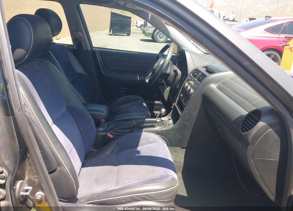 2002 LEXUS IS 300 VIN: JTHBD192920061503