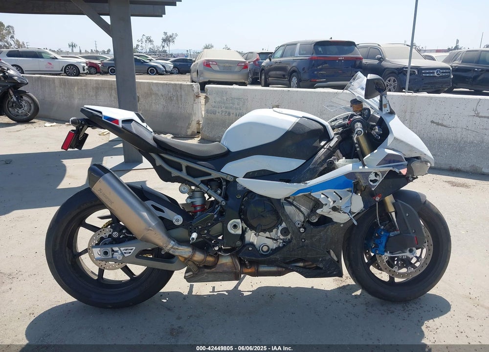 2025 BMW S 1000 RR VIN: WB10P2308S6L02815