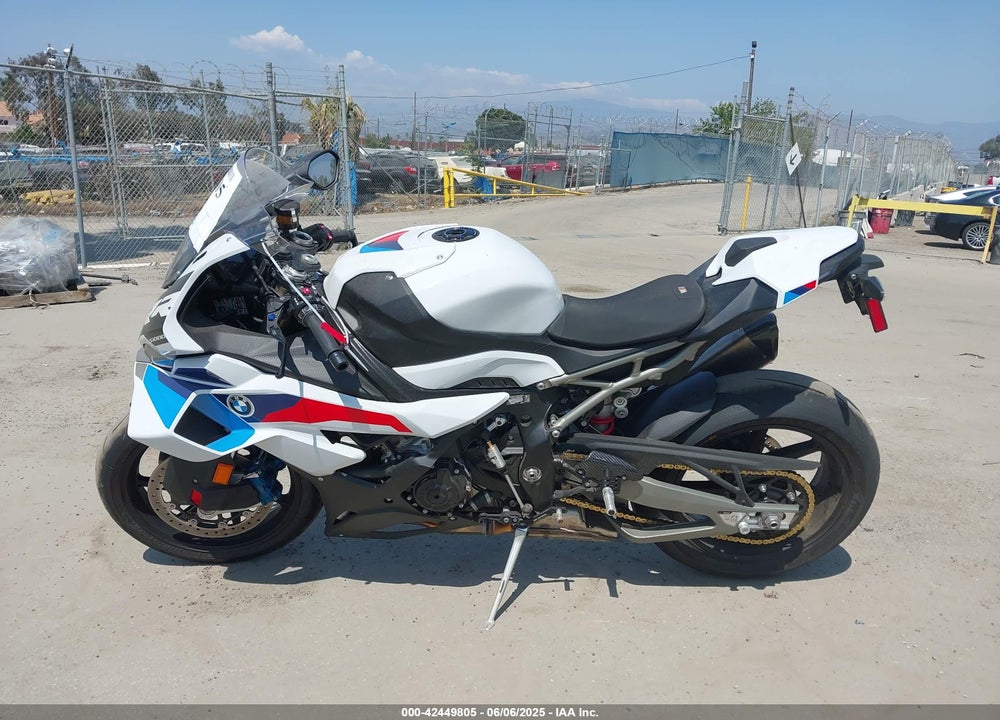 2025 BMW S 1000 RR VIN: WB10P2308S6L02815