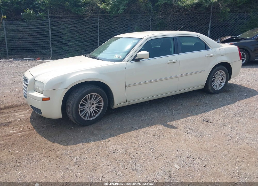 2008 CHRYSLER 300 LX VIN: 2C3LA43R48H225478
