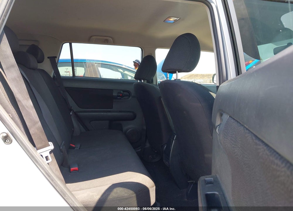2008 SCION XB VIN: JTLKE50E781020422