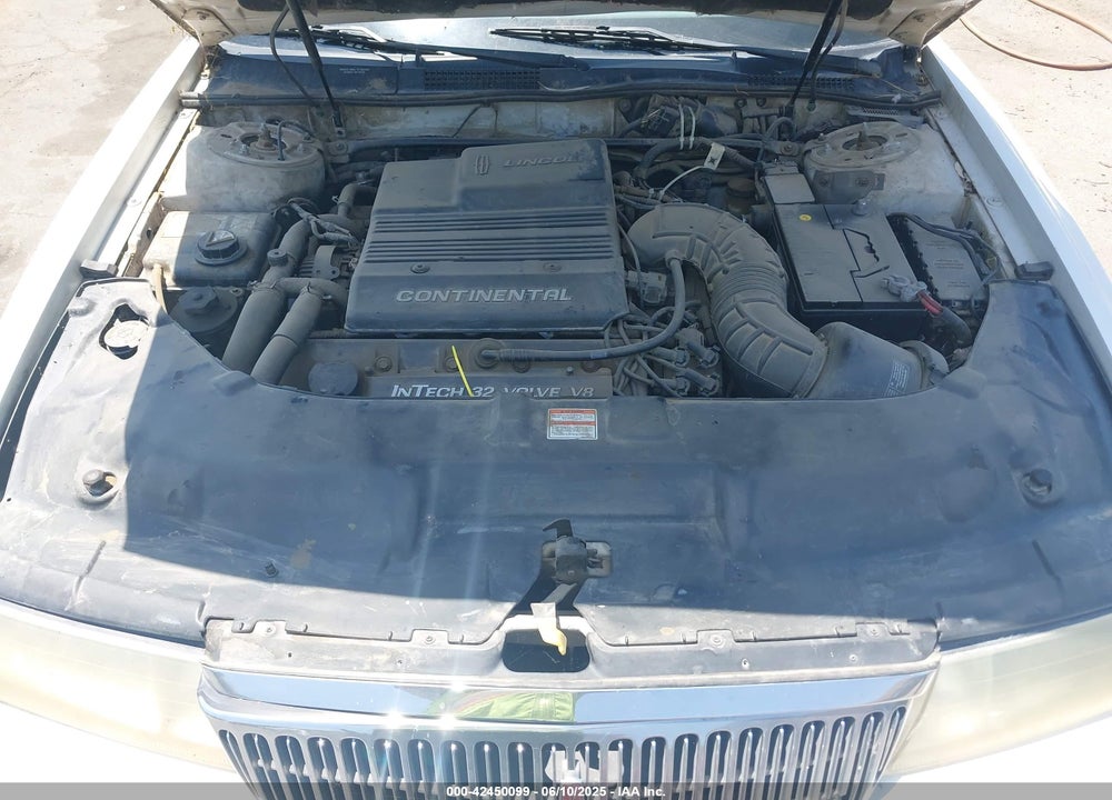 1996 LINCOLN CONTINENTAL DIAMOND ANNIVE/SPINNAKER VIN: 1LNLM97VXTY666128