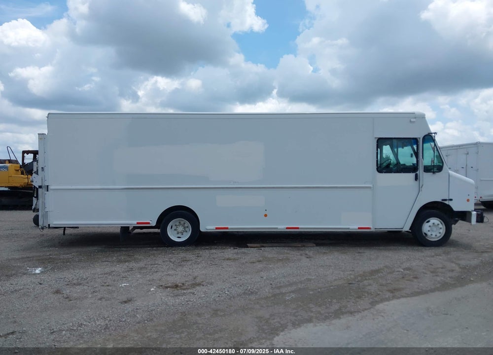 2012 FREIGHTLINER CHASSIS M LINE WALK-IN VAN VIN: 4UZAC3DV3CCBE5453