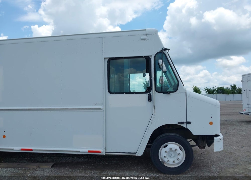2012 FREIGHTLINER CHASSIS M LINE WALK-IN VAN VIN: 4UZAC3DV3CCBE5453