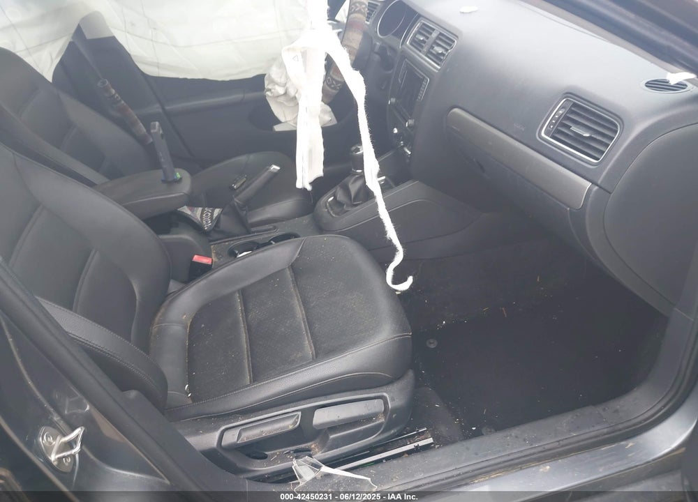 2017 VOLKSWAGEN JETTA VIN: 3VWB67AJ1HM343414