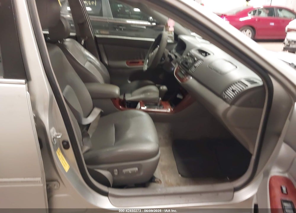 2005 TOYOTA CAMRY XLE VIN: 4T1BE30KX5U391456