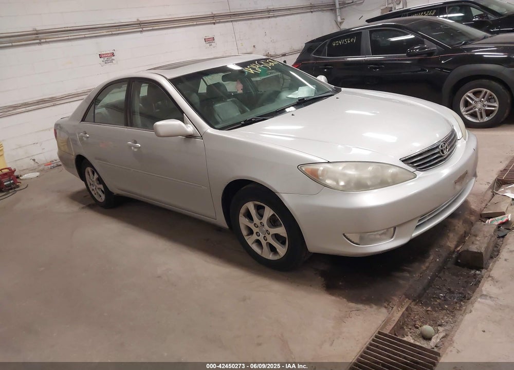 2005 TOYOTA CAMRY XLE VIN: 4T1BE30KX5U391456