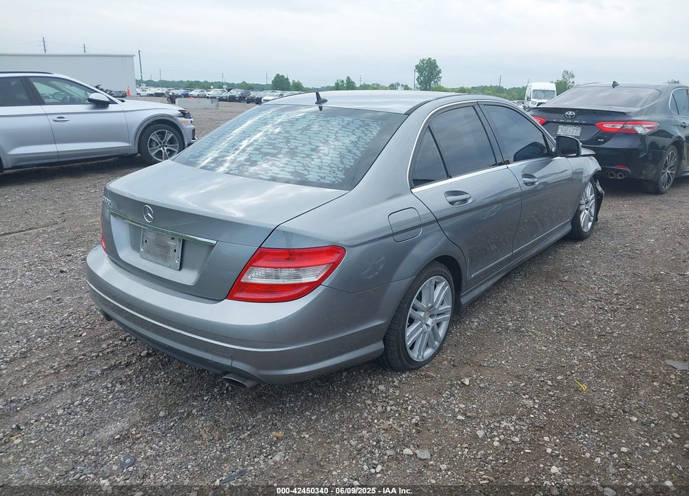 2009 MERCEDES-BENZ C 300 LUXURY/SPORT VIN: WDDGF54XX9R060030