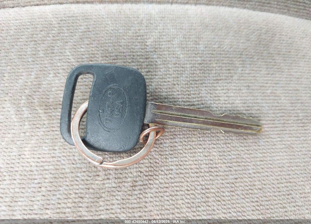 1997 TOYOTA CAMRY LE VIN: JT2BG22KXV0050094