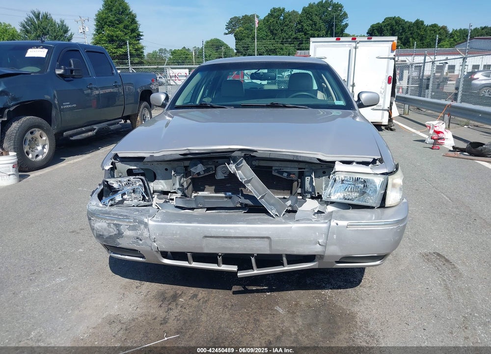 2010 MERCURY GRAND MARQUIS VIN: 2MEBM7FV3AX611487