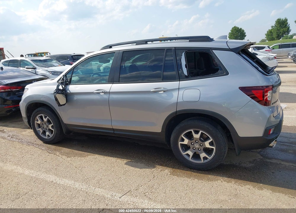 2022 HONDA PASSPORT VIN: 5FNYF8H63NB004805