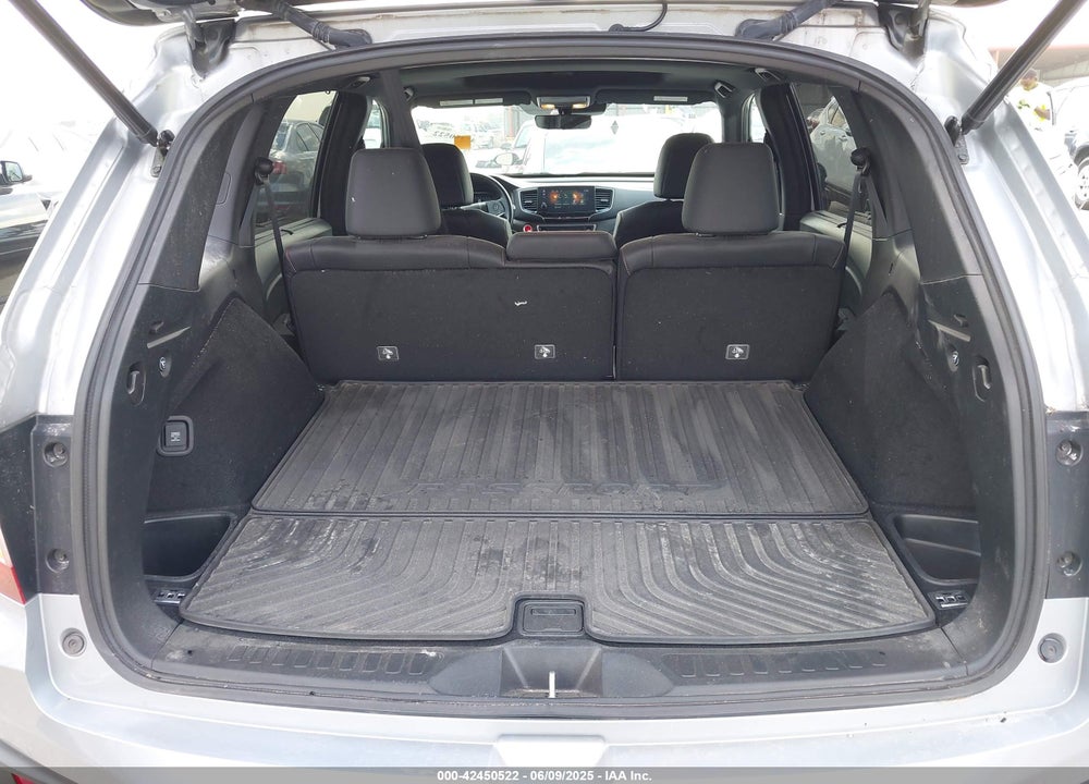2022 HONDA PASSPORT VIN: 5FNYF8H63NB004805