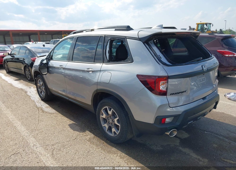 2022 HONDA PASSPORT VIN: 5FNYF8H63NB004805