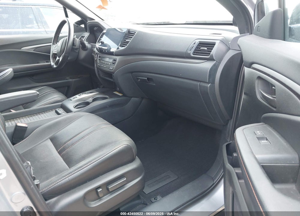 2022 HONDA PASSPORT VIN: 5FNYF8H63NB004805