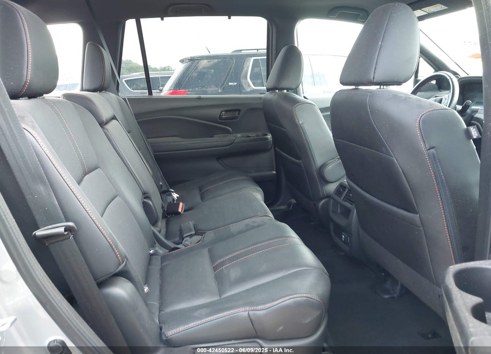 2022 HONDA PASSPORT VIN: 5FNYF8H63NB004805