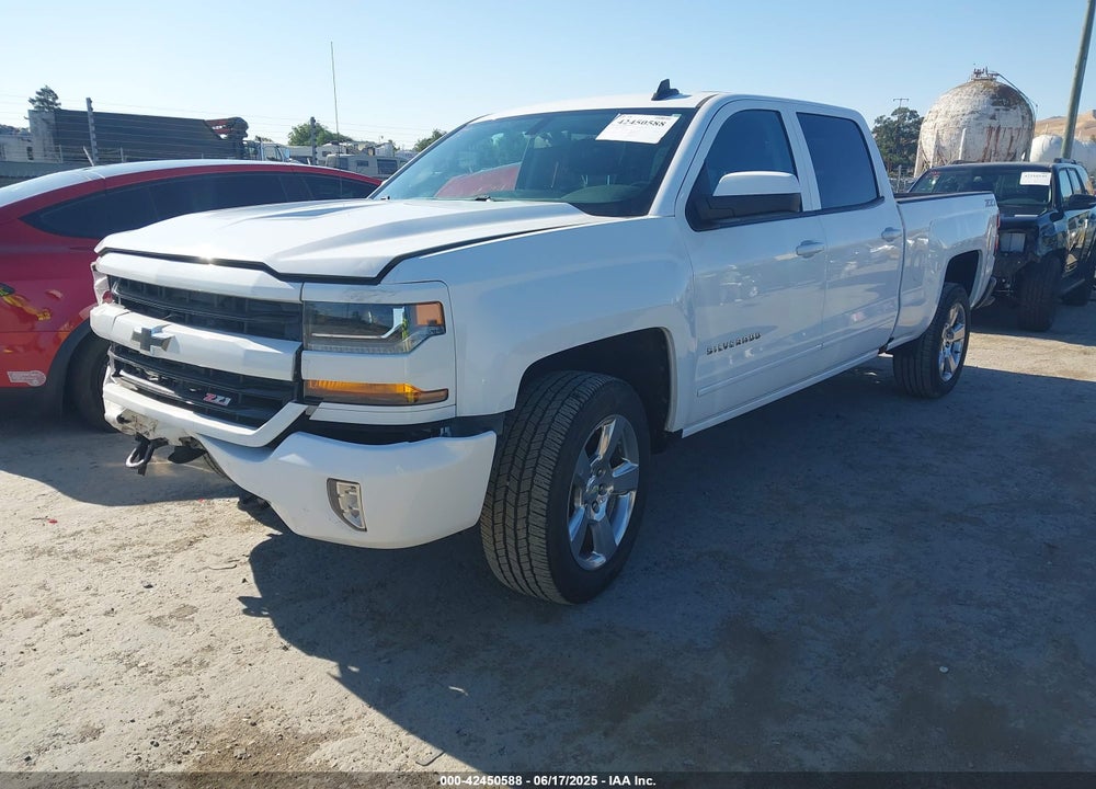 2018 CHEVROLET SILVERADO 1500 VIN: 1GCUKRECXJF180945