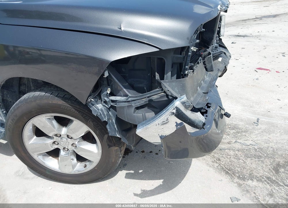 2016 RAM 1500 VIN: 1C6RR6LT7GS216052