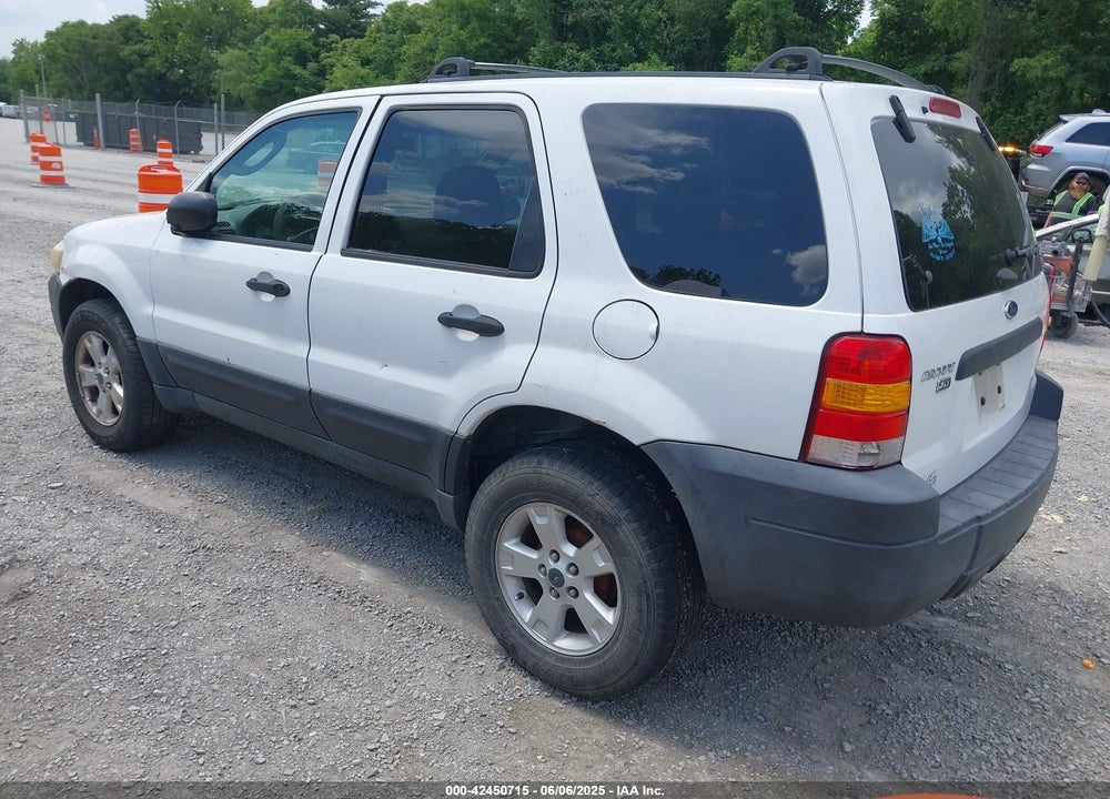 2005 FORD ESCAPE VIN: 1FMCU031X5KA63782