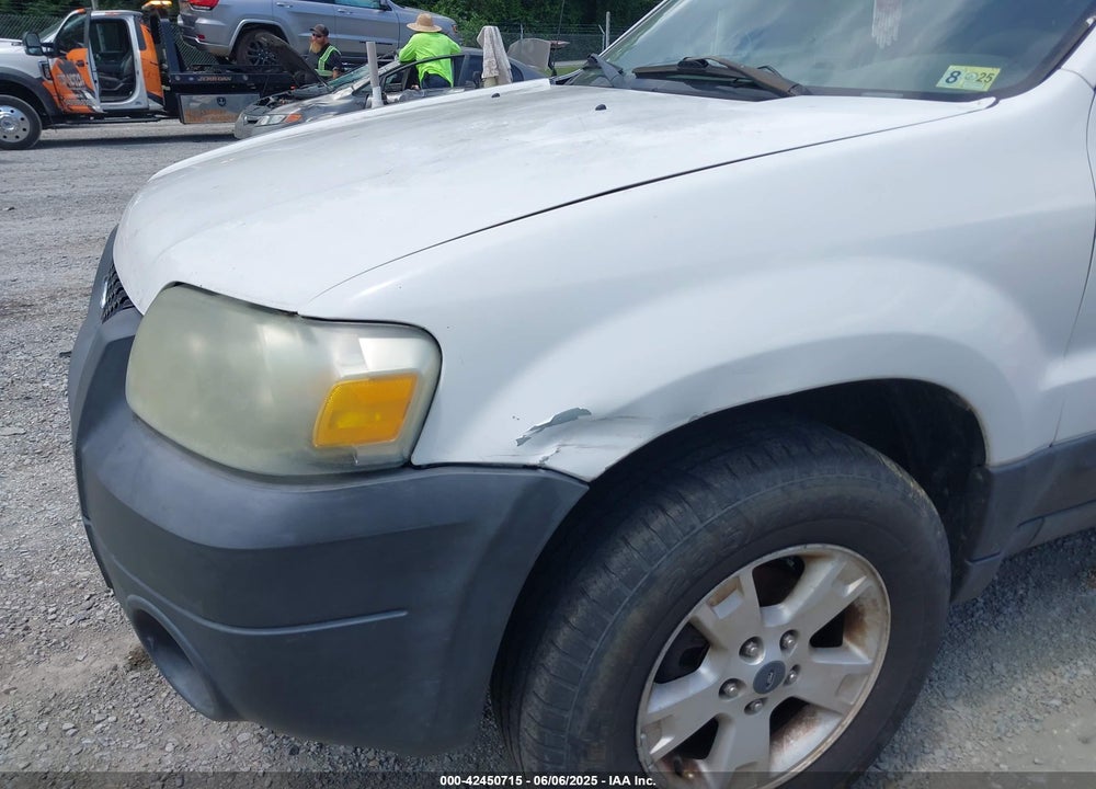 2005 FORD ESCAPE VIN: 1FMCU031X5KA63782