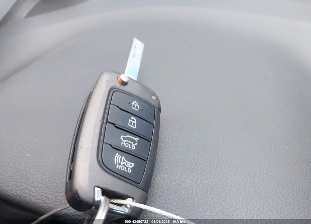 2018 HYUNDAI ELANTRA GT VIN: KMHH35LE6JU023772