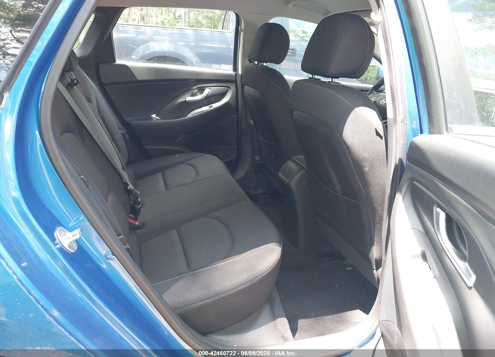 2018 HYUNDAI ELANTRA GT VIN: KMHH35LE6JU023772