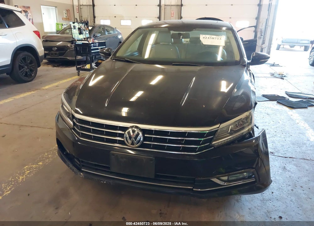 2017 VOLKSWAGEN PASSAT VIN: 1VWBT7A30HC019849