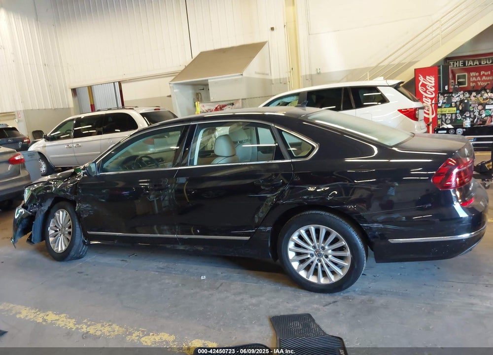 2017 VOLKSWAGEN PASSAT VIN: 1VWBT7A30HC019849