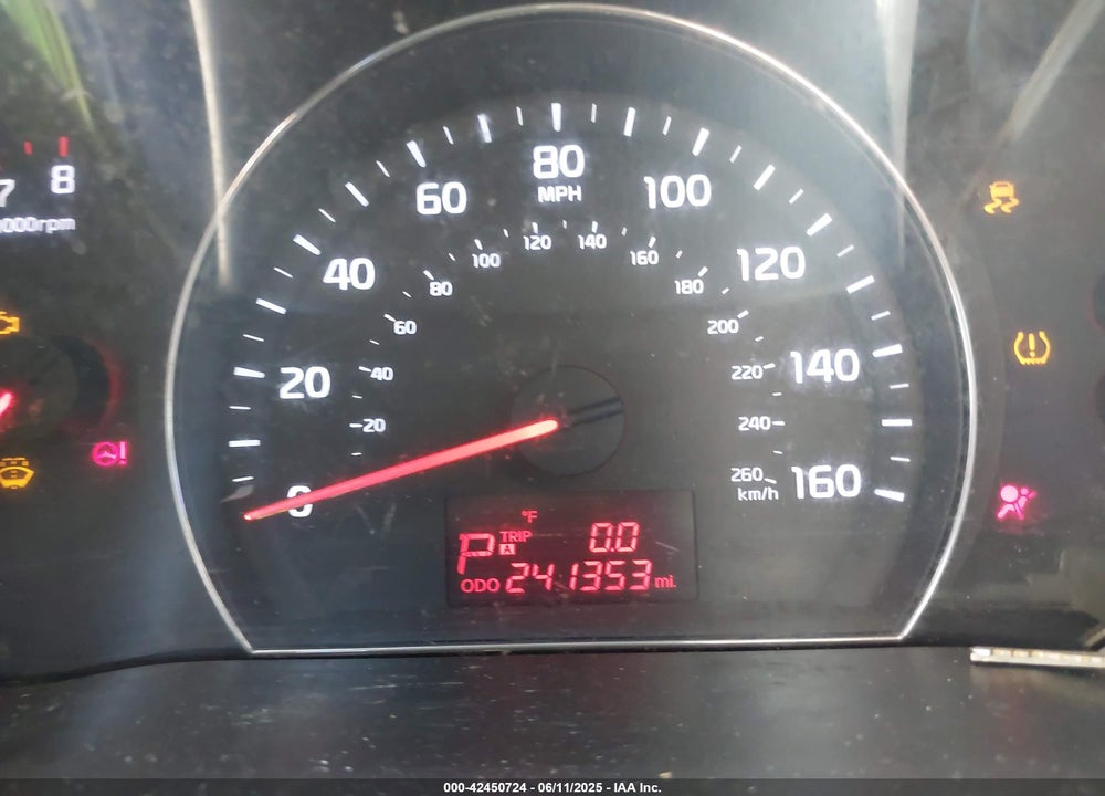 2015 KIA SORENTO VIN: 5XYKT3A63FG588418
