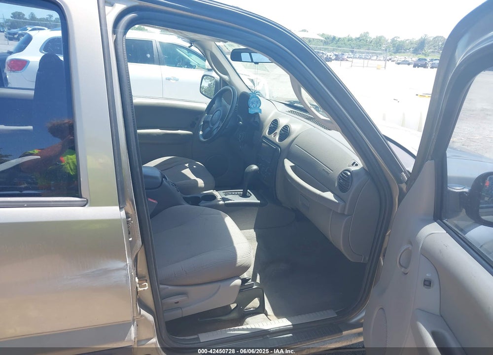 2004 JEEP LIBERTY SPORT VIN: 1J4GK48K34W323784