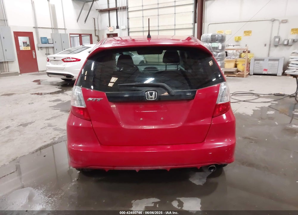 2011 HONDA FIT SPORT VIN: JHMGE8H56BC026892