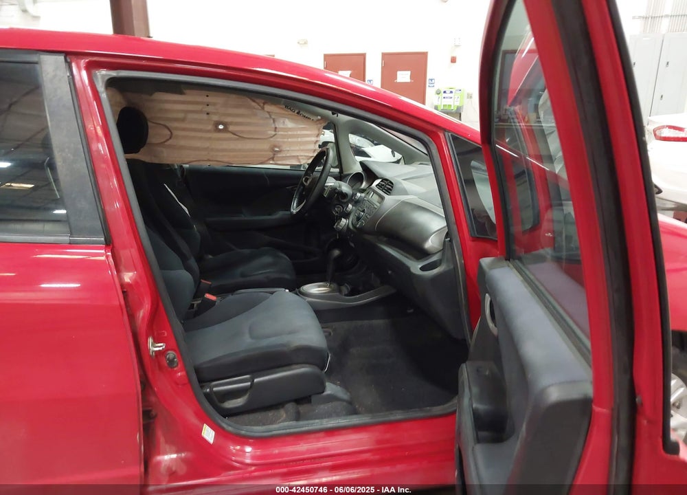 2011 HONDA FIT SPORT VIN: JHMGE8H56BC026892