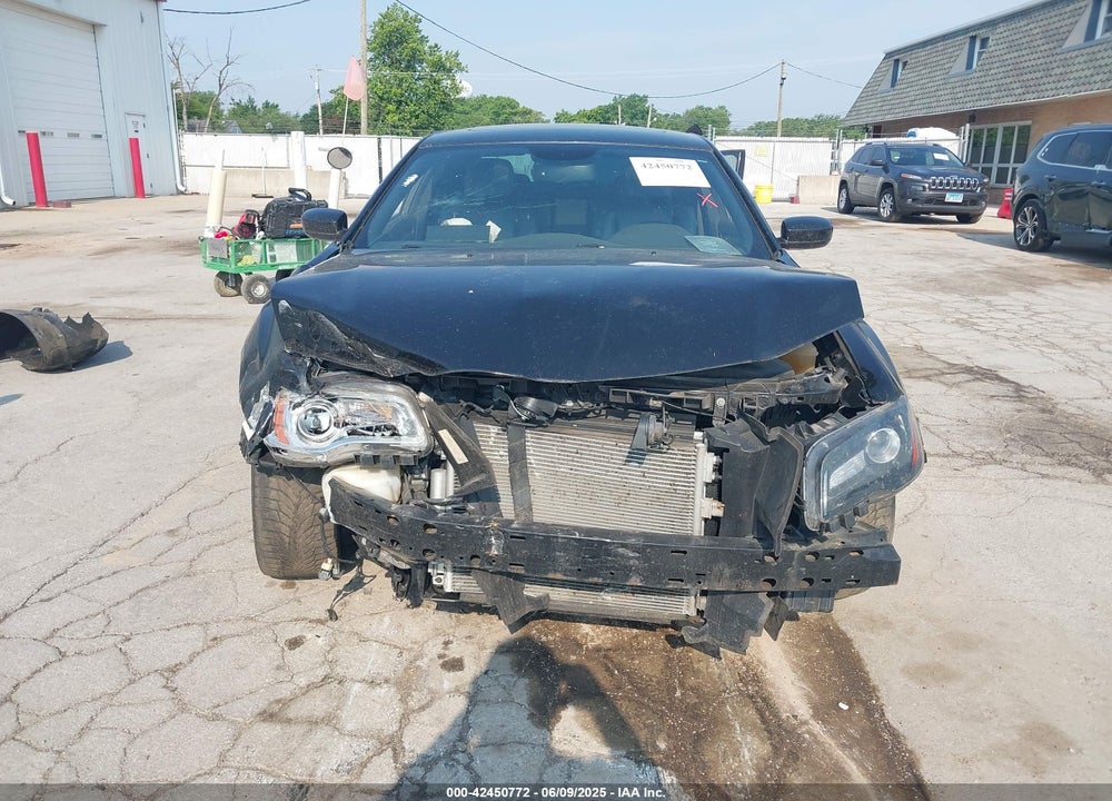 2013 CHRYSLER 300 VIN: 2C3CCABT9DH647519