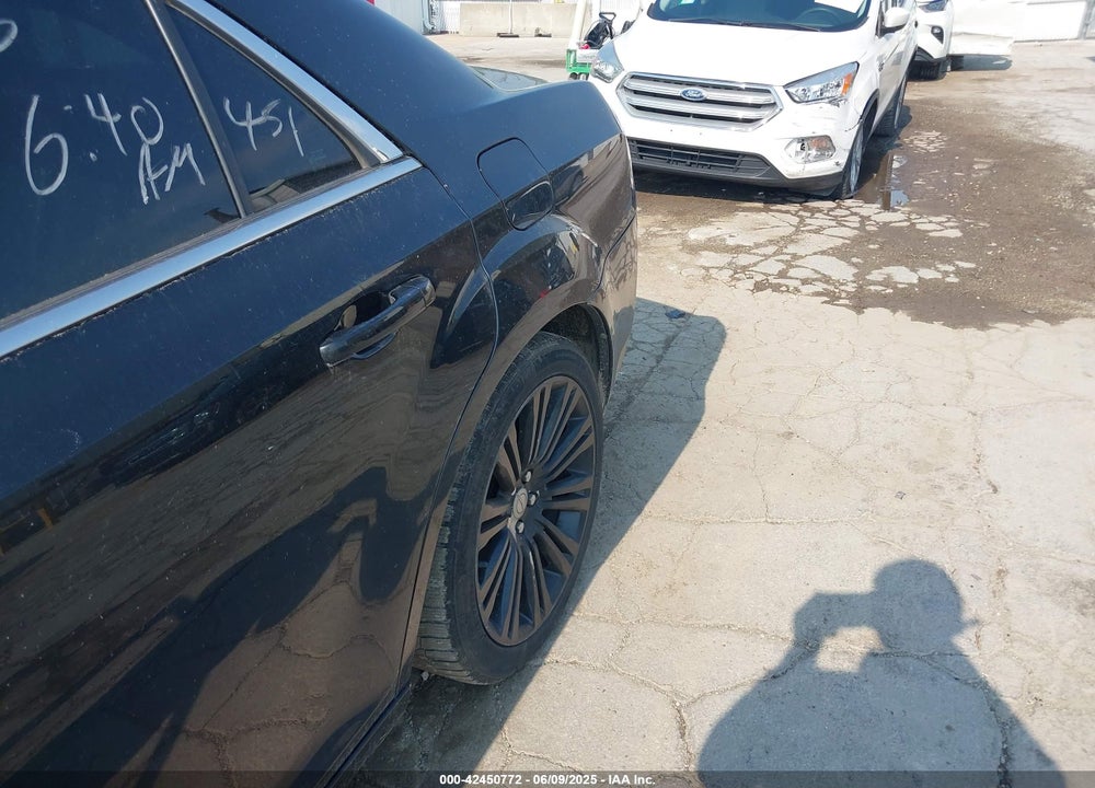 2013 CHRYSLER 300 VIN: 2C3CCABT9DH647519