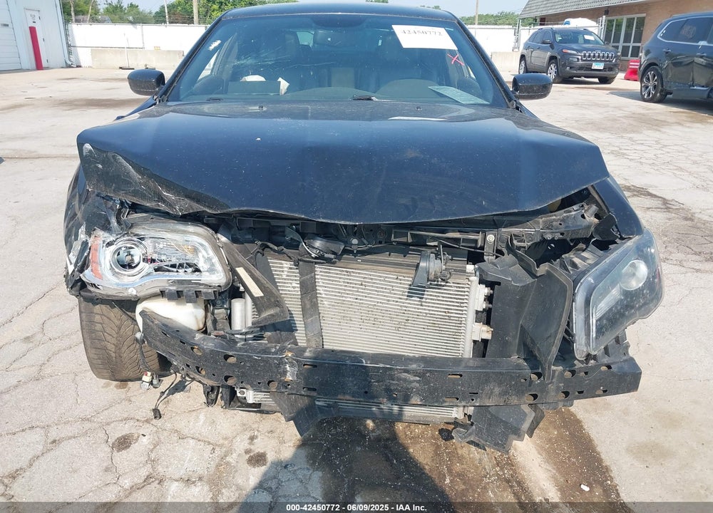 2013 CHRYSLER 300 VIN: 2C3CCABT9DH647519