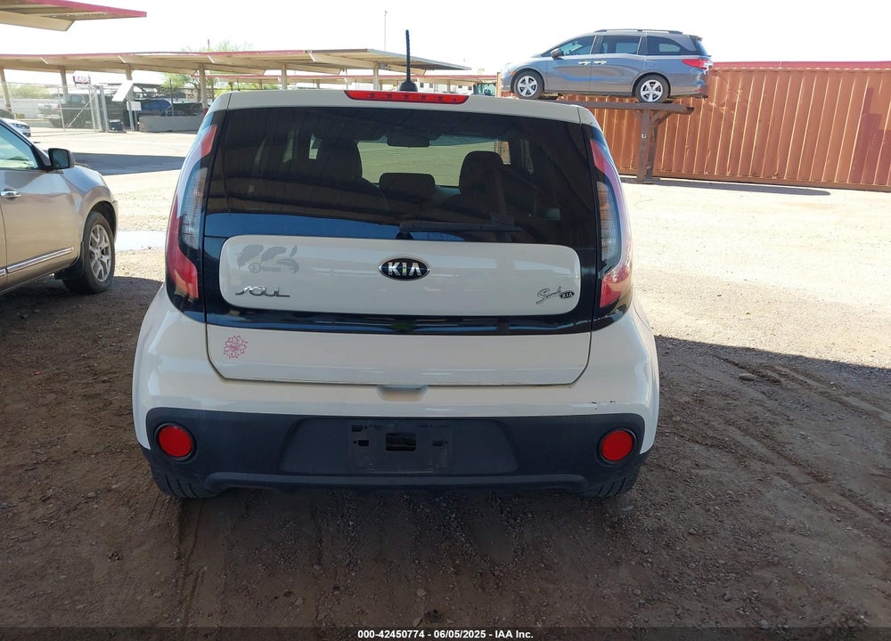 2017 KIA SOUL VIN: KNDJN2A2XH7469178