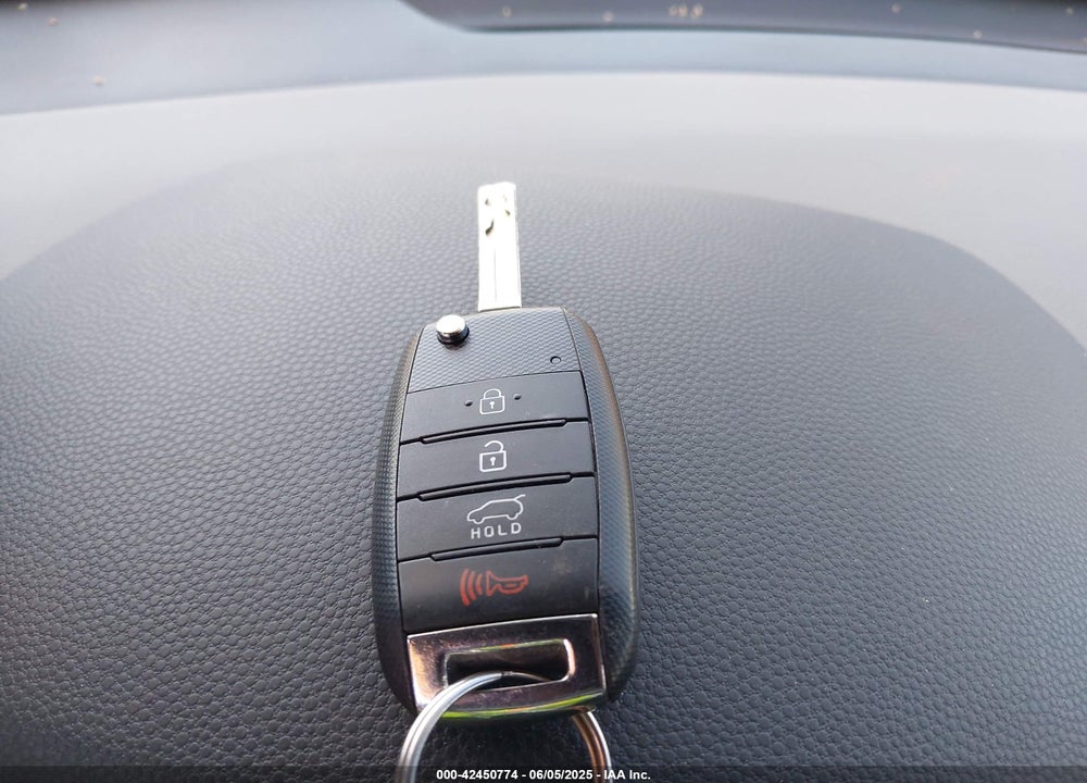 2017 KIA SOUL VIN: KNDJN2A2XH7469178