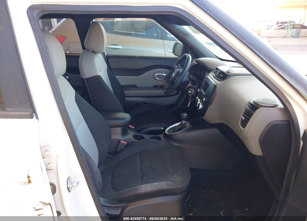 2017 KIA SOUL VIN: KNDJN2A2XH7469178
