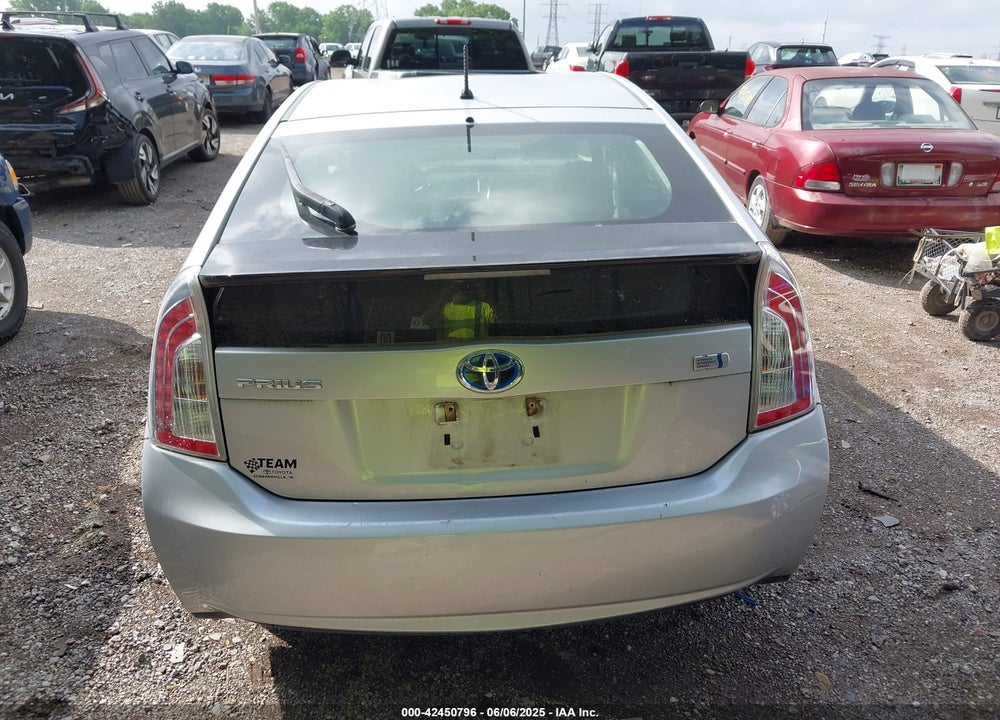 2013 TOYOTA PRIUS TWO VIN: JTDKN3DU8D5577456