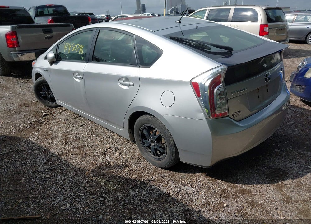 2013 TOYOTA PRIUS TWO VIN: JTDKN3DU8D5577456